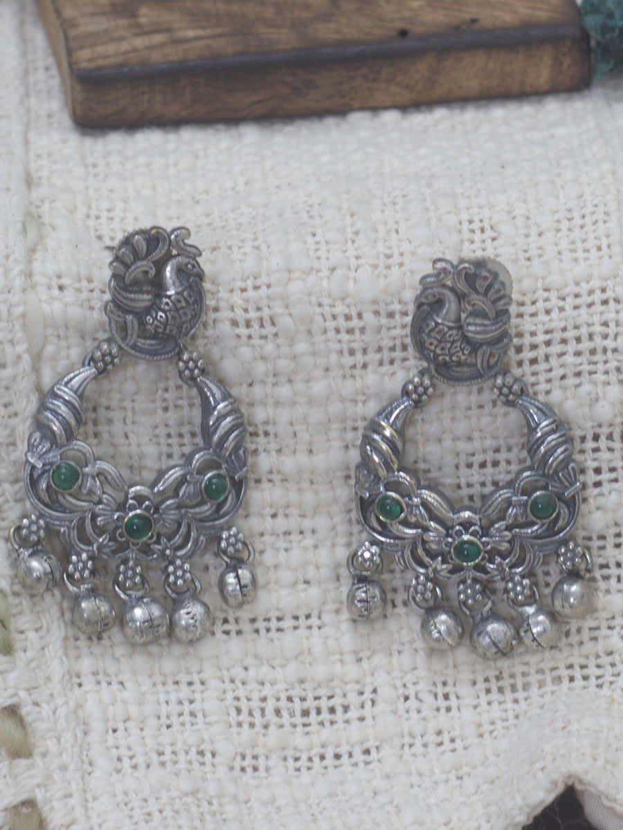 Peacock Chandballis